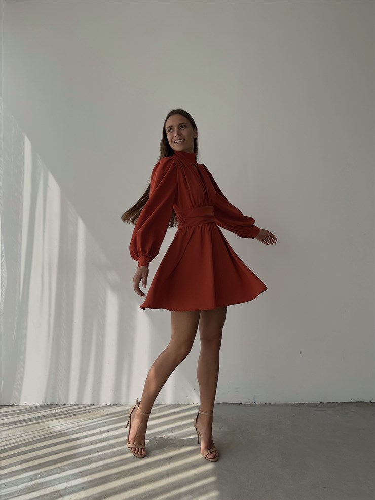 Boğazlı Derin V Yaka Düğmeli Kol Belden Oturtmalı Eteği Volanlı Ivon Kadın Kiremit Mini Elbise 23K000029