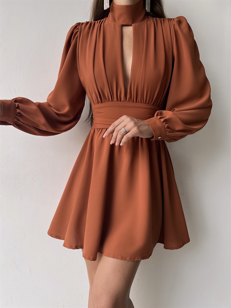Boğazlı Derin V Yaka Düğmeli Kol Belden Oturtmalı Eteği Volanlı Ivon Kadın Tarçın Mini Elbise 23K000029