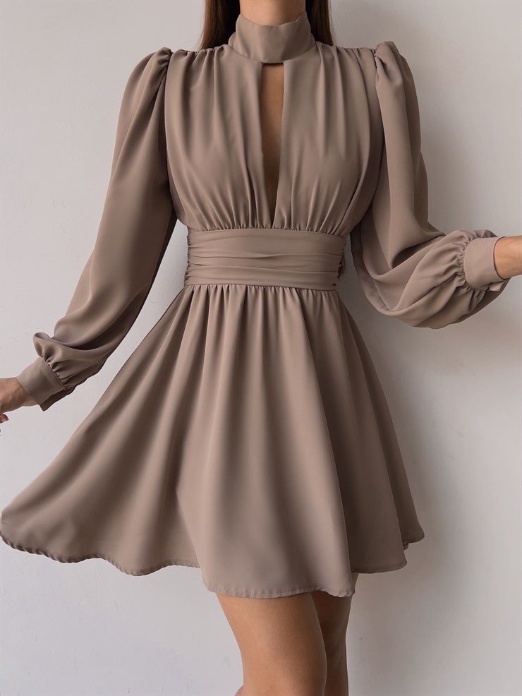 Boğazlı Derin V Yaka Düğmeli Kol Belden Oturtmalı Eteği Volanlı Ivon Kadın Vizon Mini Elbise 23K000029