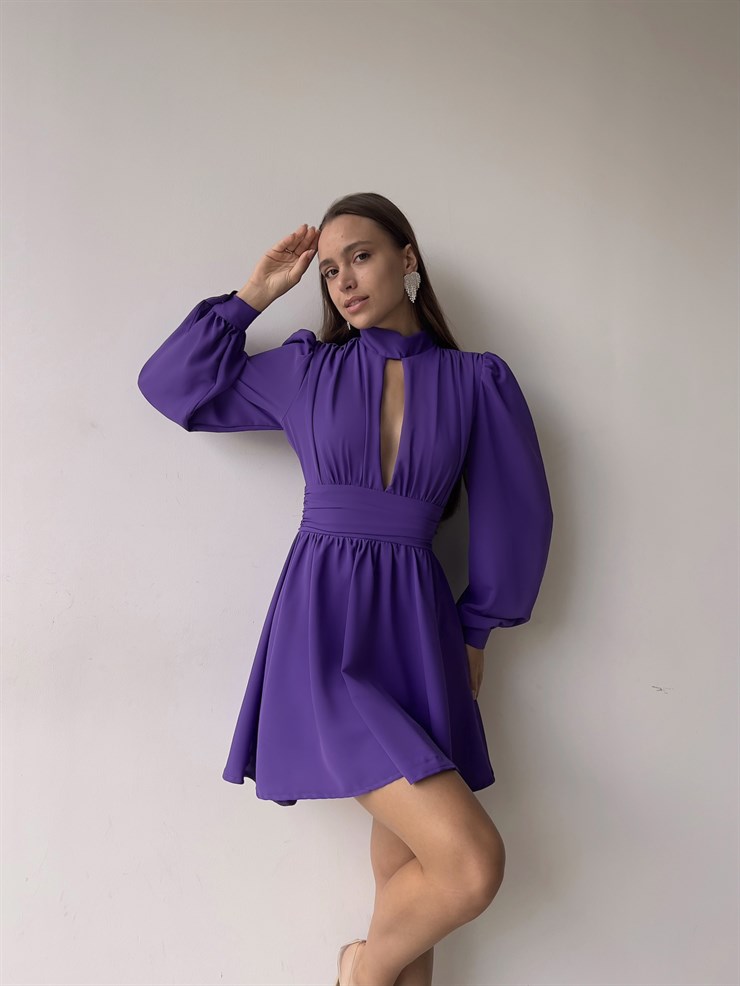 Boğazlı Derin V Yaka Düğmeli Kol Belden Oturtmalı Eteği Volanlı Ivon Kadın Mürdüm Mini Elbise 23K000029