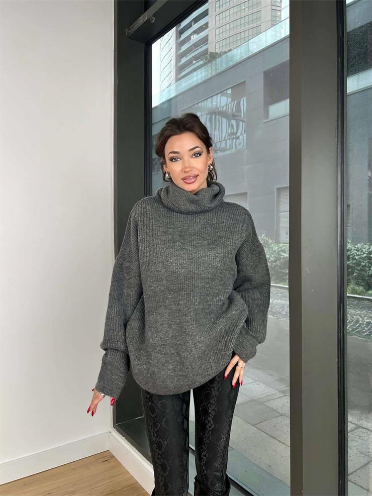 Boğazlı Oversize Allan Kadın Gri Kazak 24k428