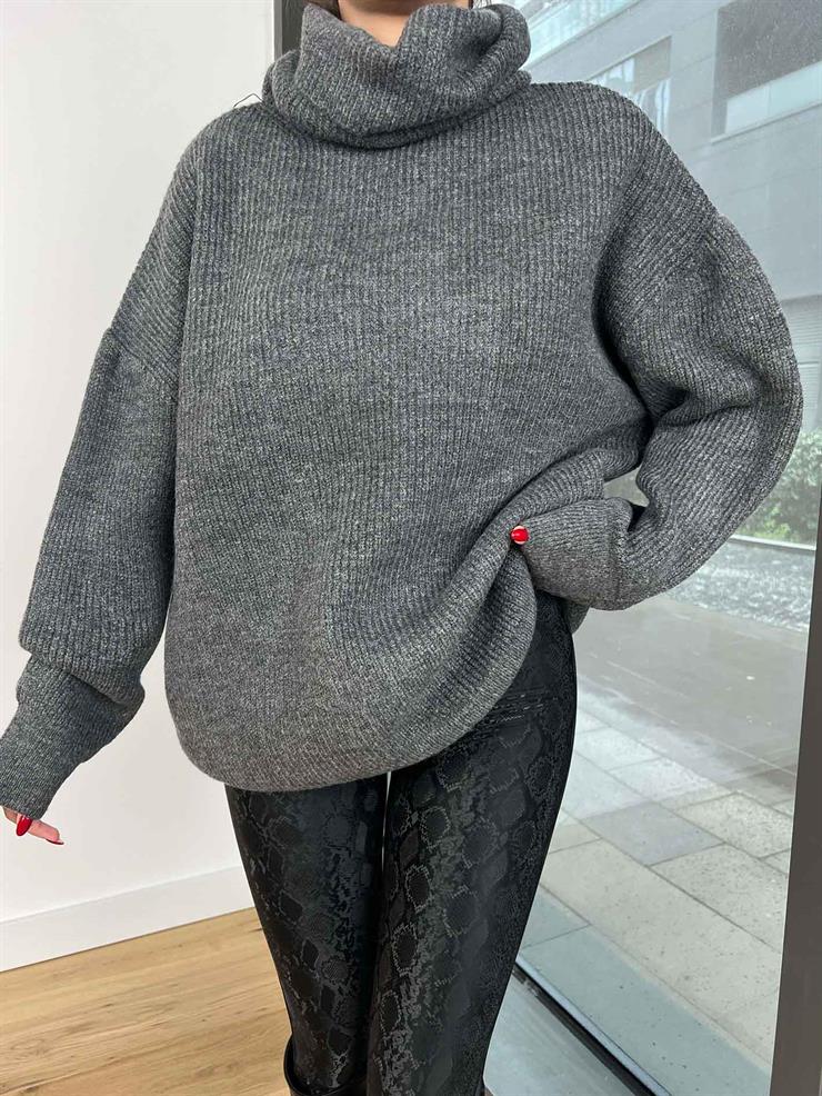 Boğazlı Oversize Allan Kadın Gri Kazak 24k428