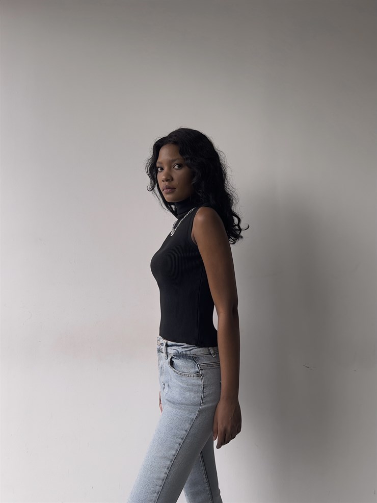 Boğazlı Sıfır Kol Kadın Siyah Bluz 22K000235