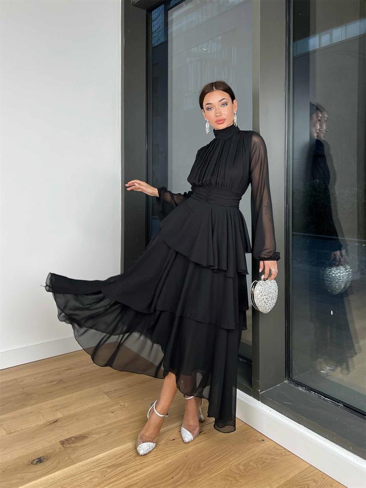 Boğazlı Uzun Tül Kol Önü Ve Beli Drape Detaylı Eteği Katlı Alicia Kadın Siyah Elbise 24k000156