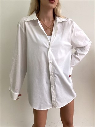 Basıc Yanları Yırtmaçlı Kadın Beyaz Boyfriend Gömlek 20Y000152