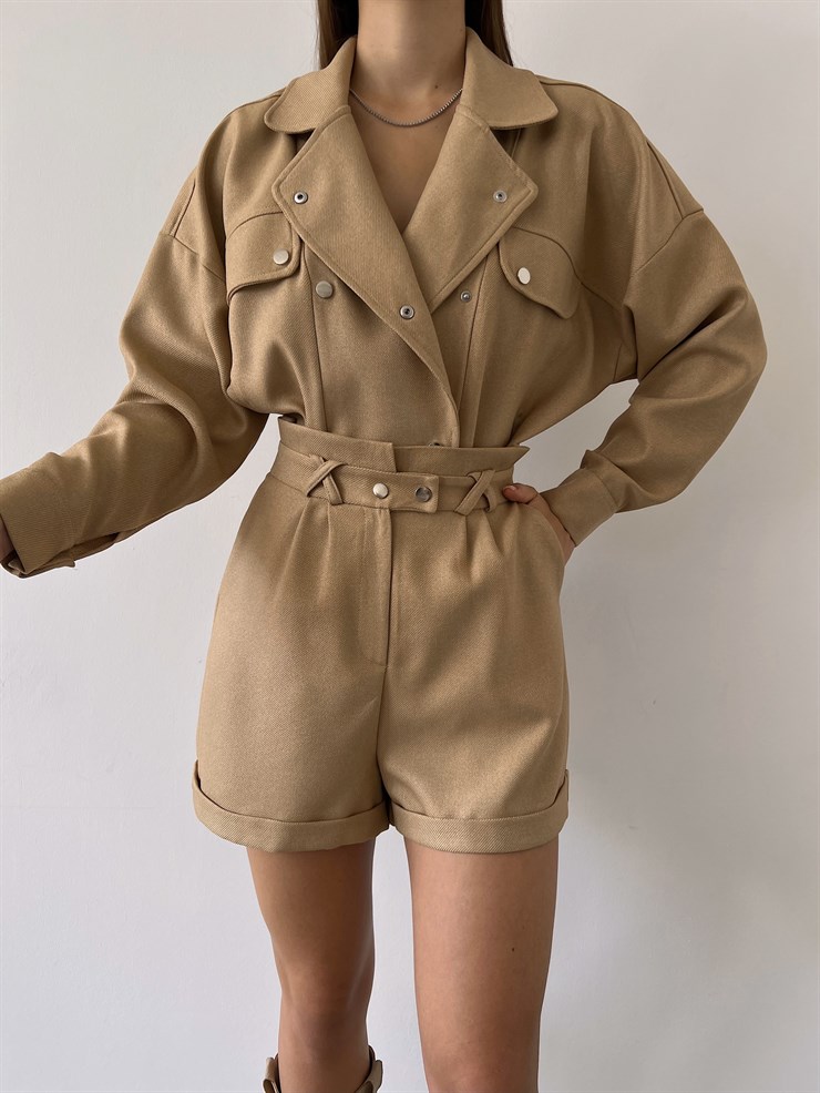 Boyfriend Önü Çıtçıt Kapamalı Ceket Ve Yüksek Bel Yanları Cepli Şort Zayne Kadın Camel Takım 23K000181