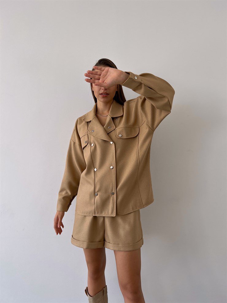 Boyfriend Önü Çıtçıt Kapamalı Ceket Ve Yüksek Bel Yanları Cepli Şort Zayne Kadın Camel Takım 23K000181