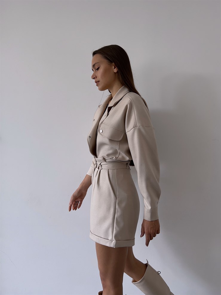 Boyfriend Önü Çıtçıt Kapamalı Ceket Ve Yüksek Bel Yanları Cepli Şort Zayne Kadın Bej Takım 23K000181