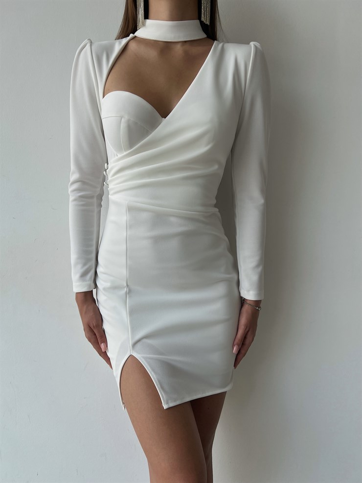 Boyun Detay Kruvaze Yaka Beli Düğme Detaylı Uzun Kollu Yırtmaçlı Nicoli Kadın Beyaz Mini Elbise 23K000044