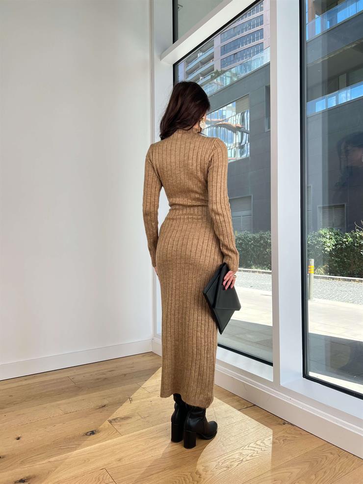 Yarım Balıkçı Yaka Önden Bağlama Detaylı Branko Camel Kadın Triko Elbise 25K296