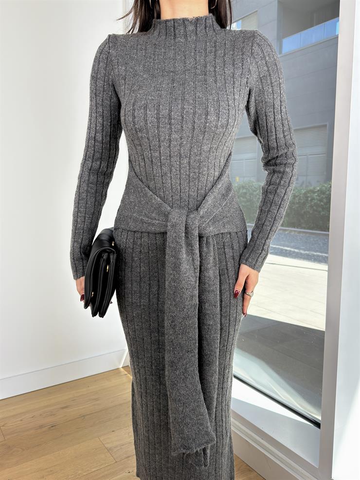 Yarım Balıkçı Yaka Önden Bağlama Detaylı Branko Antrasit Kadın Triko Elbise 25K296