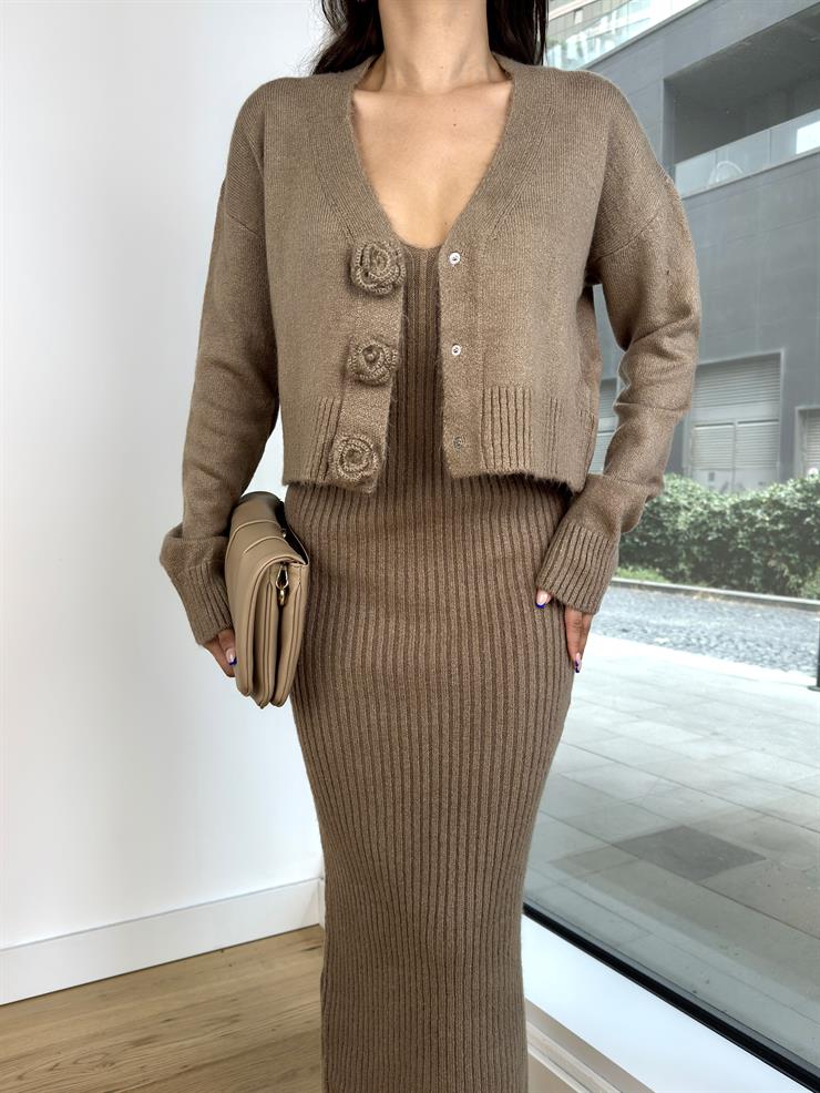 V Yaka Kalın Askılı Elbise Önü Aksesuarlı Çıt Çıt Kapamalı Hırka Brayden Vizon Kadın Triko Takım 25K152