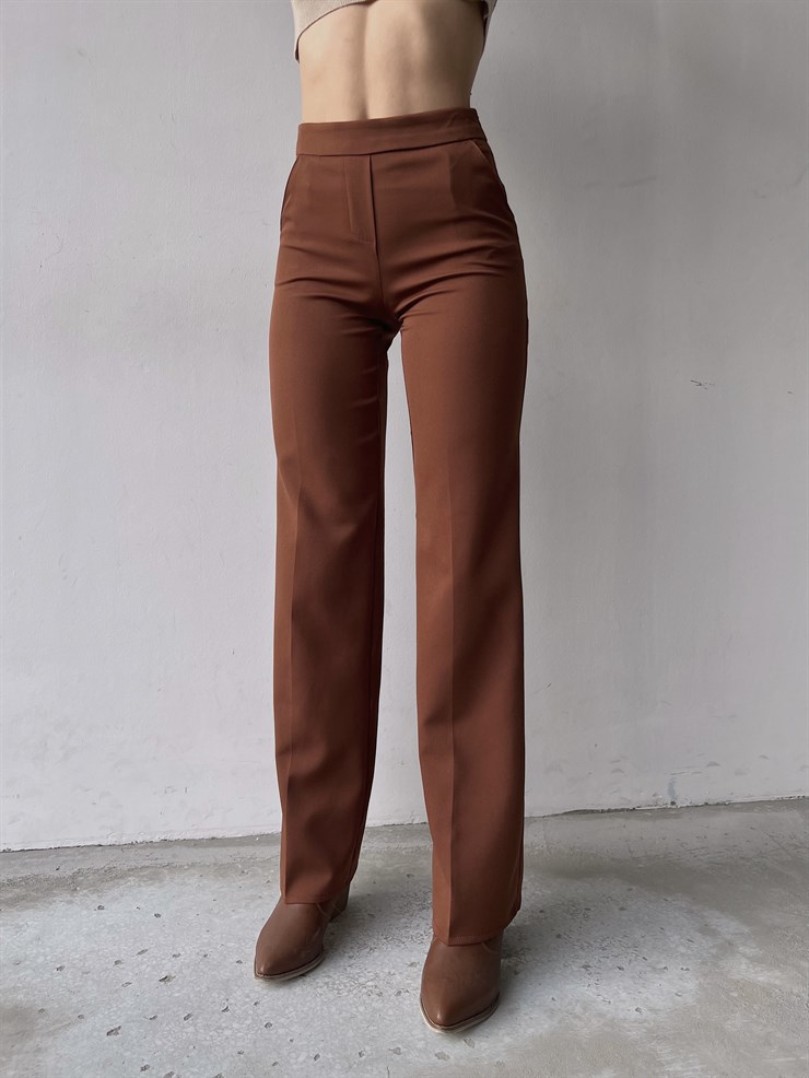 Bol Paça Yanları Cepli Brita Kadın Kahve Pantolon 22K000170