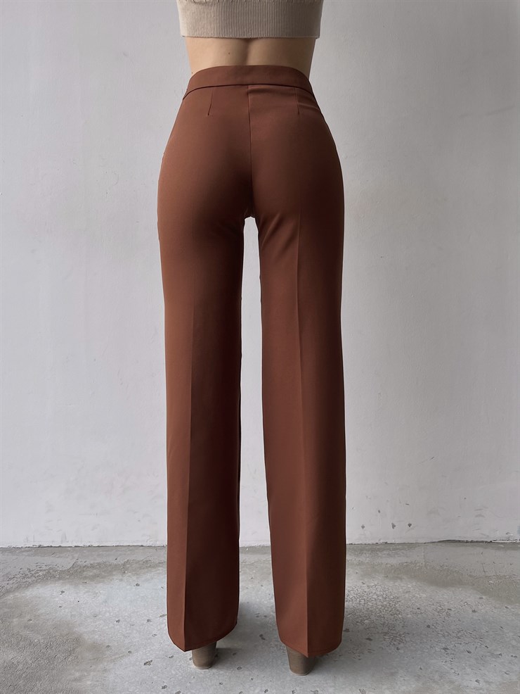 Bol Paça Yanları Cepli Brita Kadın Kahve Pantolon 22K000170