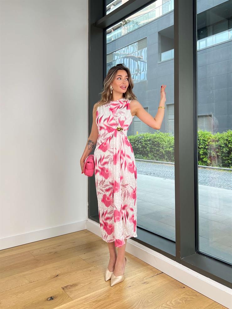 Büzgü Detaylı Aksesuarlı Broca Pembe Desenli Kadın Elbise 25Y354