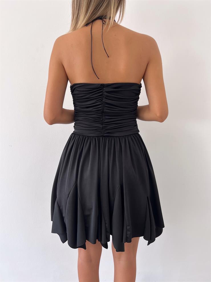 Drape Detaylı Boyundan Bağlamalı Etek Ucu Asimetrik Kesim Broker Kadın Siyah Gül Detaylı Mini Elbise 23Y000474