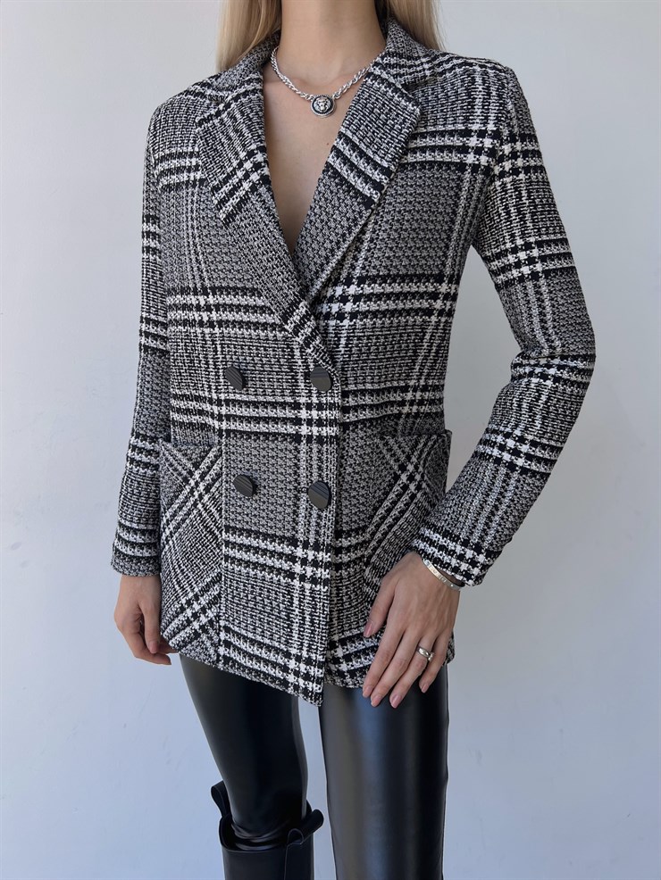 Büyük Cepli Önü Düğme Kapamalı Naptunus Kadın Siyah Kare Ekose Tüvit Ceket 23K000085