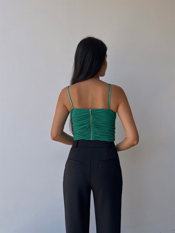 Büzgülü İnce Askı Göğüs Kuplu Orsa Kadın Yeşil  Bluz 22Y000457