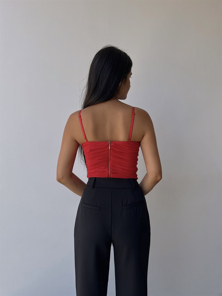 Büzgülü İnce Askı Göğüs Kuplu Orsa Kadın Kırmızı Bluz 22Y000457