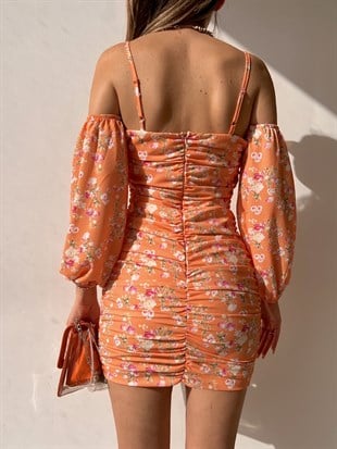 Çiçekli Omuz Dekolte Büzgülü Cameron Kadın Turuncu Mini Elbise 22K000615