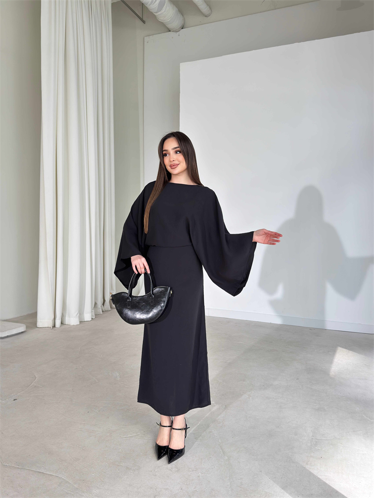 Geniş Kol Kendinden Kuşaklı Maxi Siyah Carolyn Kadın Elbise 26Y183