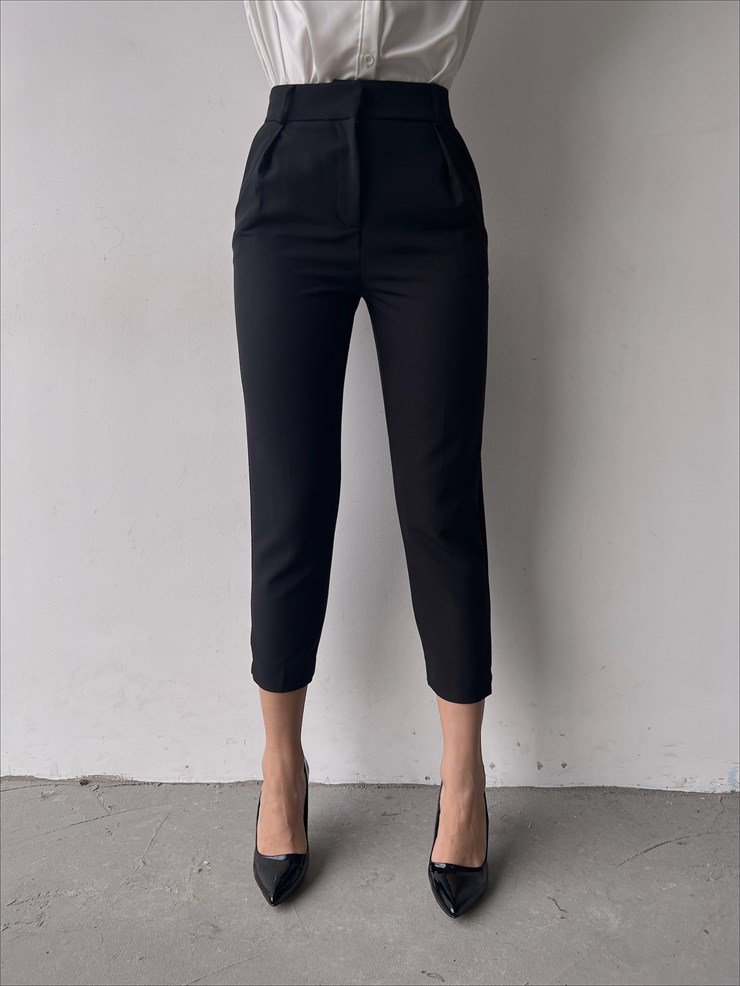 Yanları Cepli Carolyn Kadın Siyah Pantolon 22Y000069