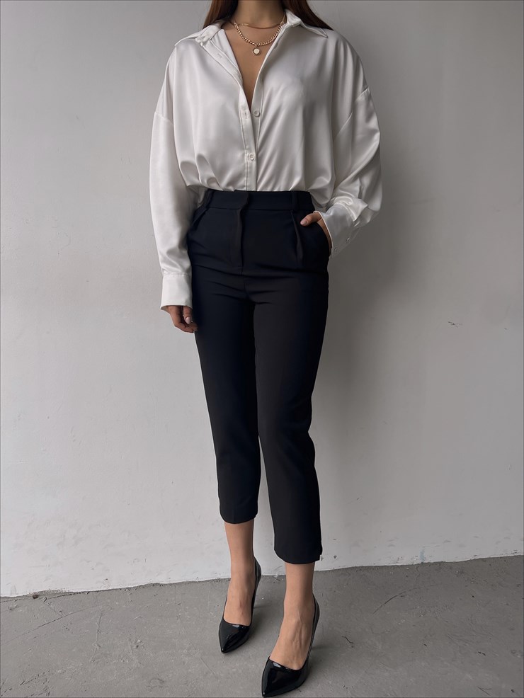 Yanları Cepli Carolyn Kadın Siyah Pantolon 22Y000069