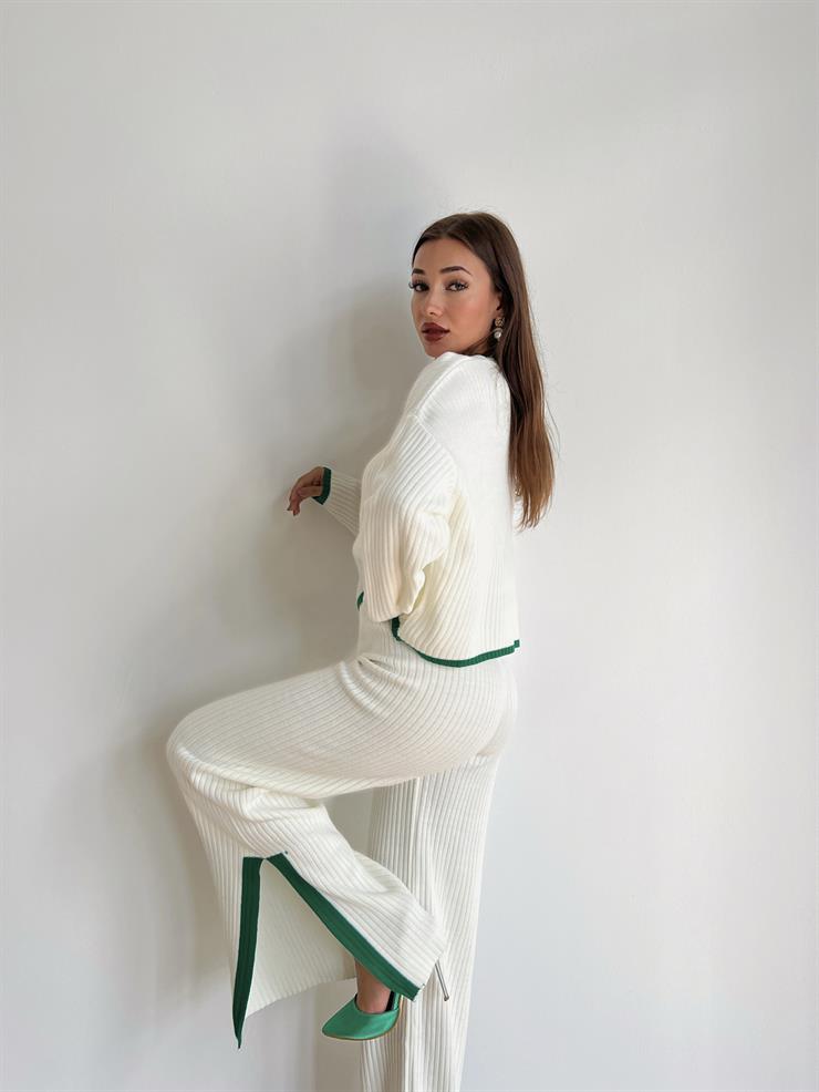 Bisiklet Yaka Crop Paçası Yırtmaçlı Bol Pantolon Cavalo Kadın Yeşil Çizgili Triko Takım 24k000070