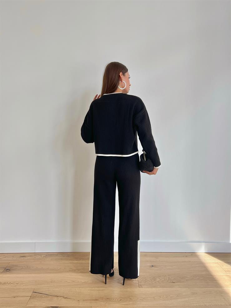 Bisiklet Yaka Crop Paçası Yırtmaçlı Bol Pantolon Cavalo Kadın Çizgili Siyah Triko Takım 24k000070