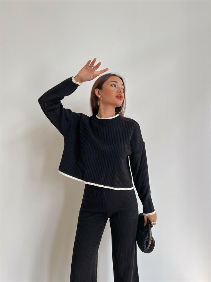 Bisiklet Yaka Crop Paçası Yırtmaçlı Bol Pantolon Cavalo Kadın Çizgili Siyah Triko Takım 24k000070