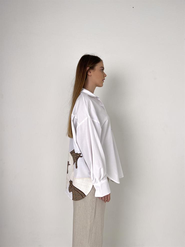 Oversize Önü Cep Detaylı Arka Kısmı Hayvan Figürlü Cenga Kadın Beyaz Gömlek 23Y000111