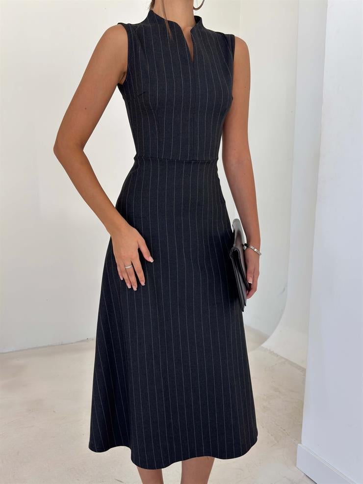 Çizgili V Kesim Dik Yaka Cenli Siyah Kadın Elbise 26K106