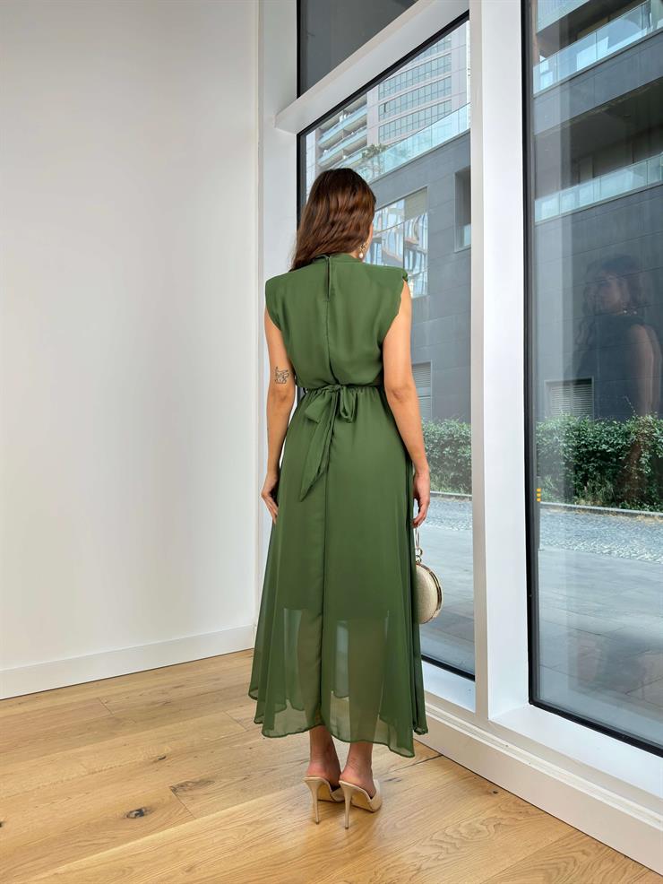 Kolsuz Omuz Vatkalı Bel Kısmı Boncuk Detaylı Ve Bağlamalı Chaib Kadın Haki Elbise 24Y733