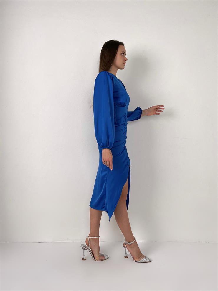 	Saten Midi Önden Büzgülü Ve Yırtmaçlı Christina Kadın Saks Elbise 22K000547