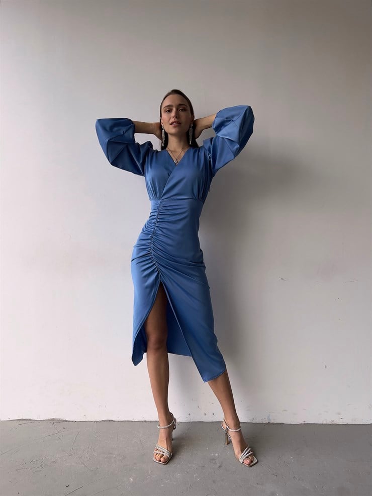 Saten Midi Önden Büzgülü Ve Yırtmaçlı Christina Kadın Mavi Elbise 22K000547