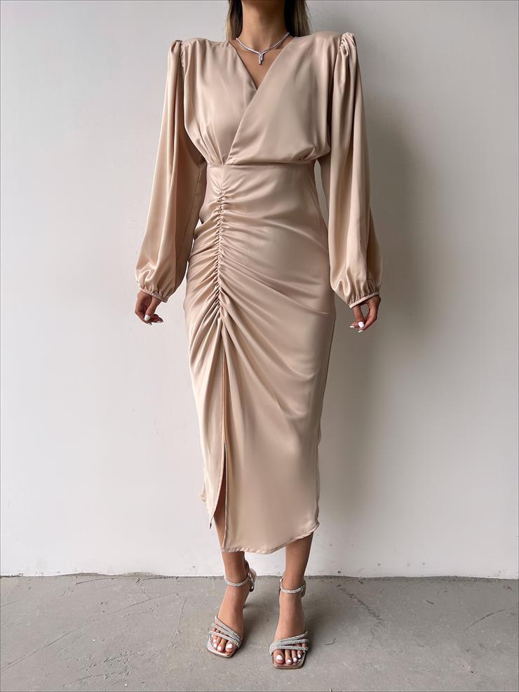 Saten Midi Önden Büzgülü Ve Yırtmaçlı Christina Kadın Bej  Elbise 22K000547