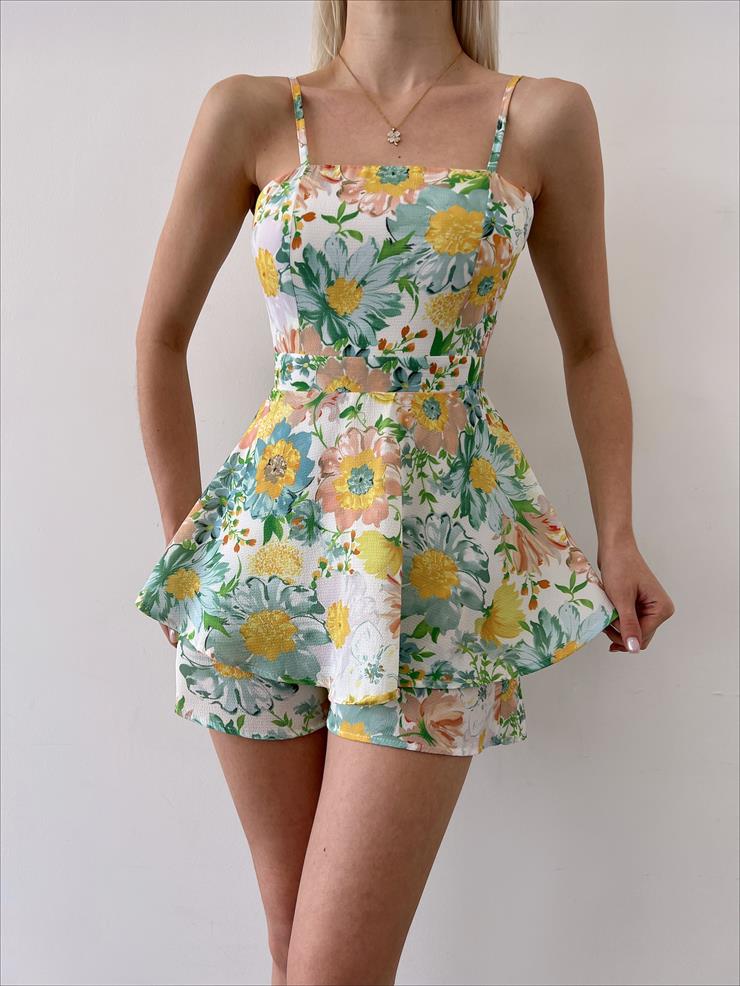 Çiçek Desen İnce Askılı Volanlı Kadın Yeşil Şort Tulum 21Y000451