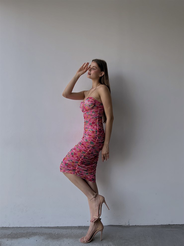 Çiçek Desenli Kalp Yaka Drapeli Straplez Hobart Kadın Pembe Midi Elbise 23K000027