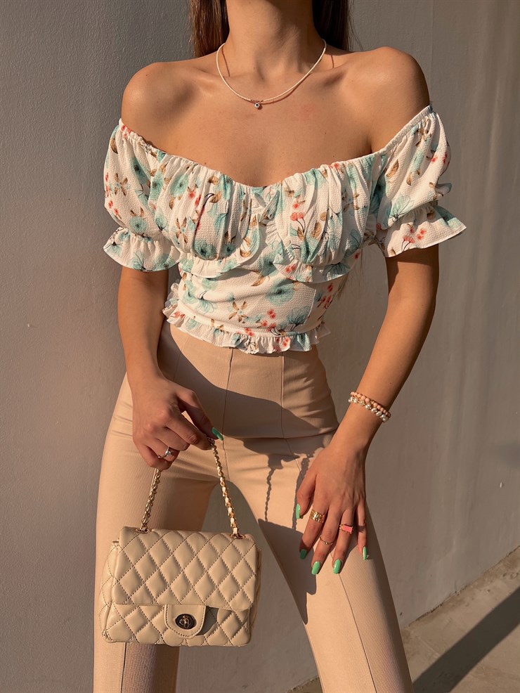 Çiçekli Açık Omuz Volanlı Avery Kadın Yeşil Crop Bluz 22Y000020