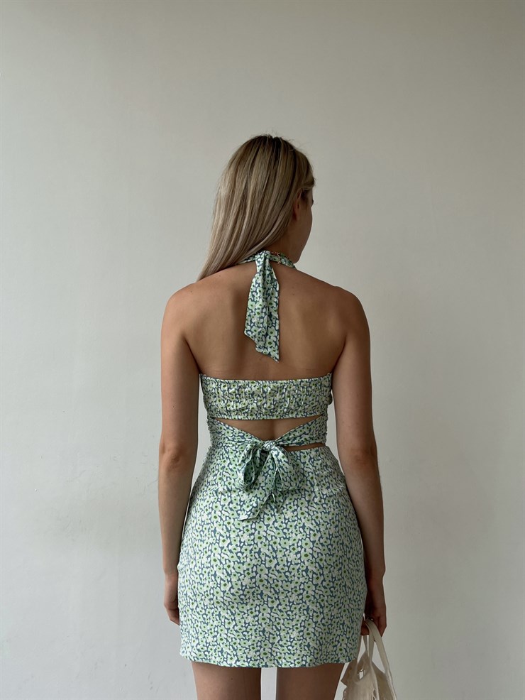 Çiçekli Boyundan Bağlama Sırtı Dekolte Jesse Kadın Yeşil Crop Bluz 22Y000152