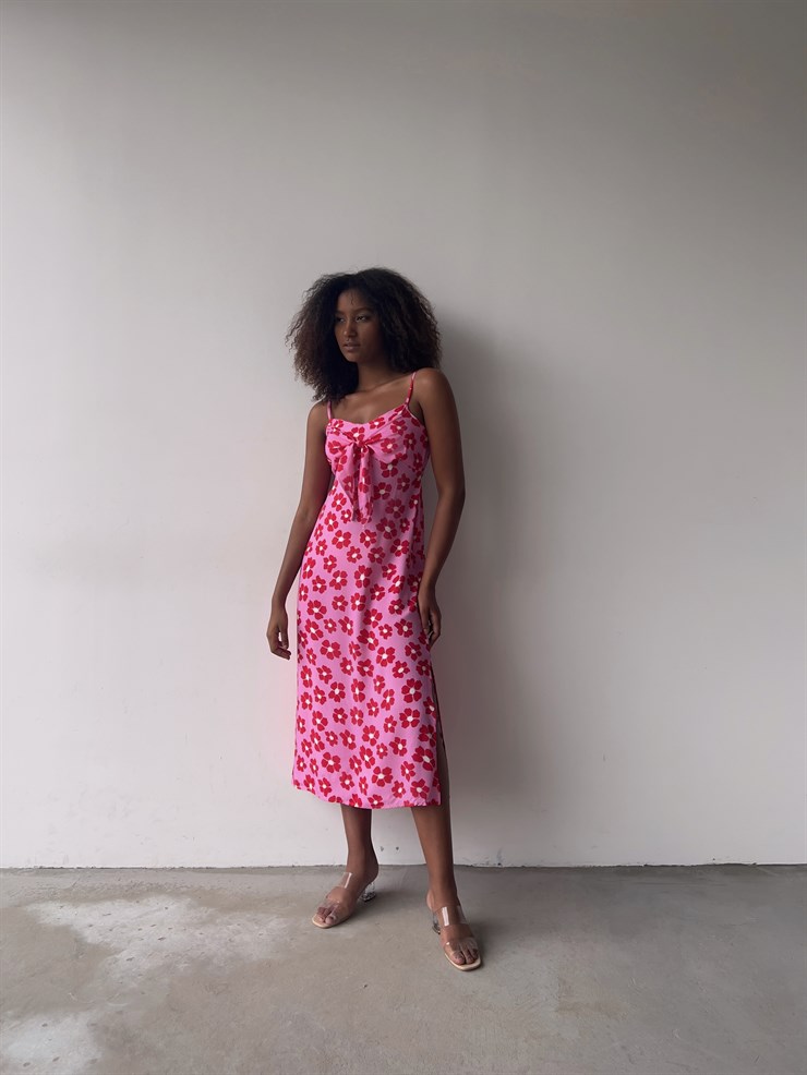 Çiçekli Göğüsü Düğüm Detay Yırtmaçlı Matteo Kadın Pembe Uzun Elbise 22Y000460