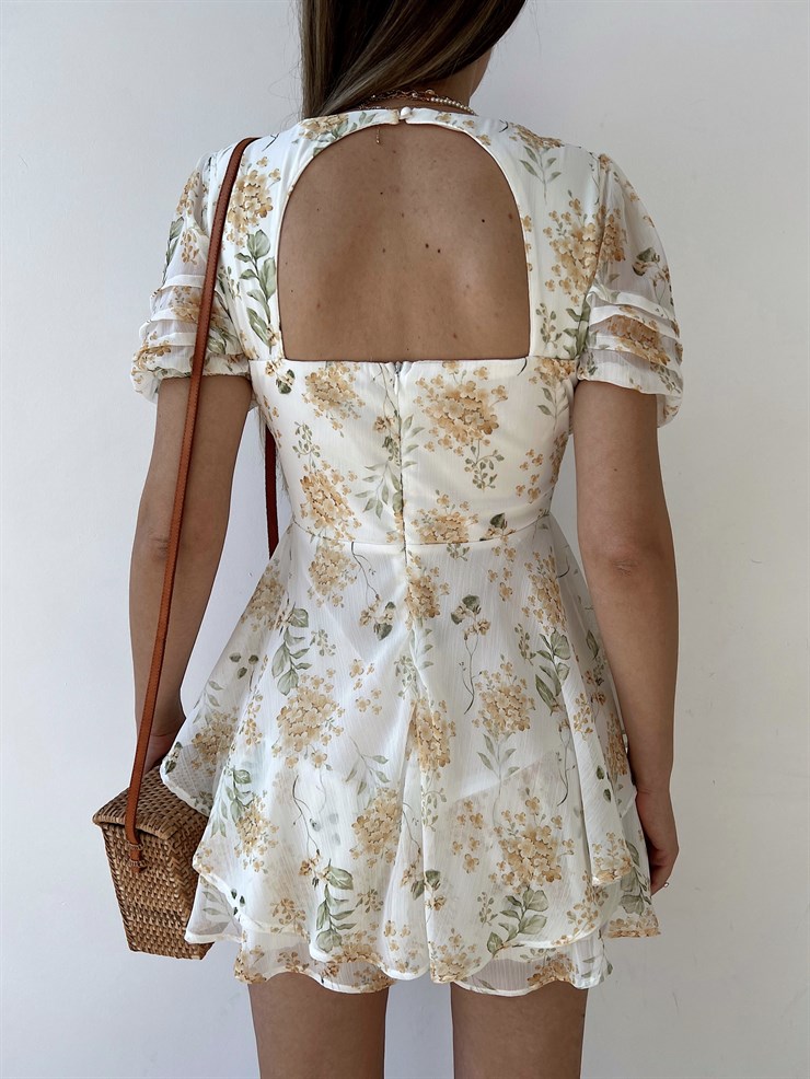 Çiçekli Sırtı Pencere Detay Volanlı Vernon Kadın Beyaz Şort Elbise 22Y000279