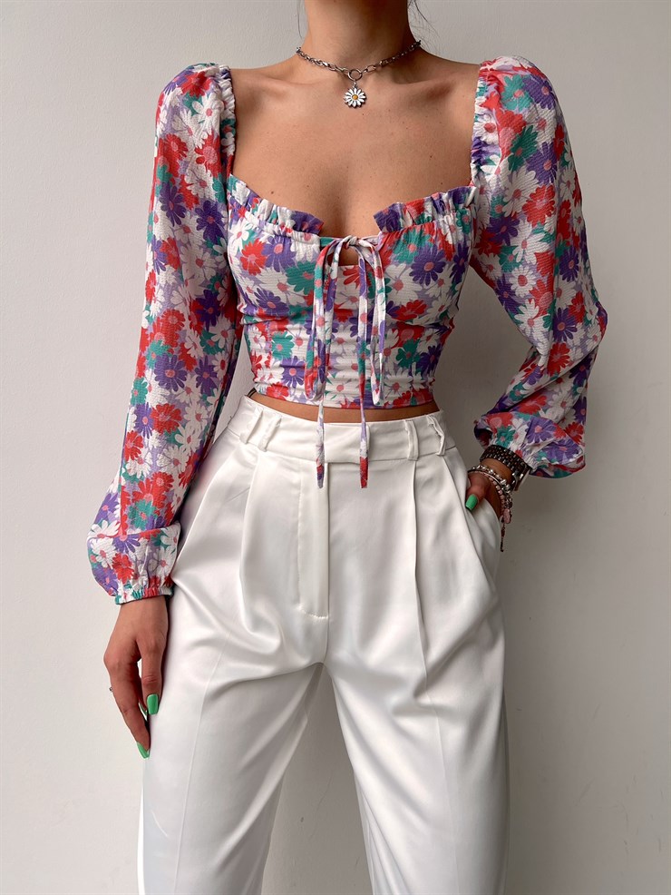 Çiçekli Yakası Bağcıklı Ve Volanlı Dulce Kadın Lila Crop Bluz 22K000532