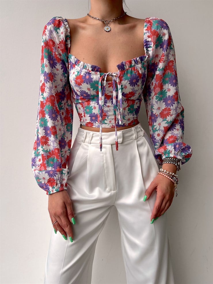 Çiçekli Yakası Bağcıklı Ve Volanlı Dulce Kadın Lila Crop Bluz 22K000532