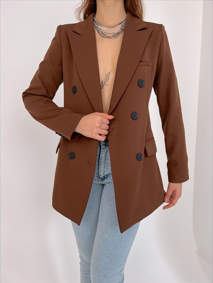 Çift Düğme Kapamalı Kruvaze Yaka Callie Kadın Kahve Blazer Ceket 23Y000019