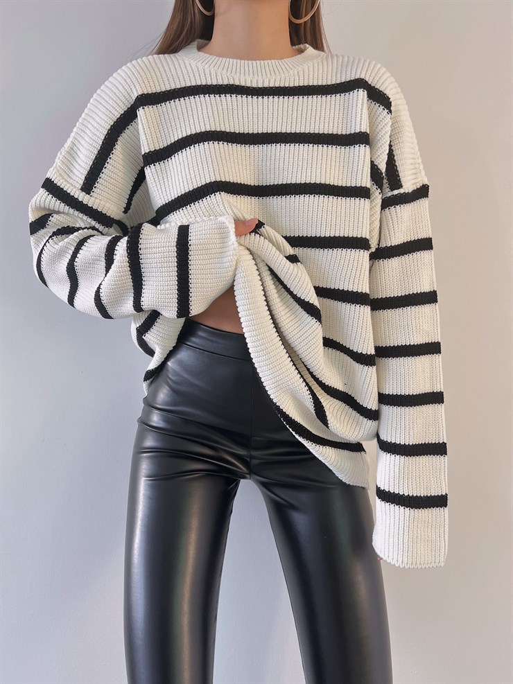 Çizgili Bisiklet Yaka Geniş Uzun Kol Kadın Ekru Kazak 23K000194