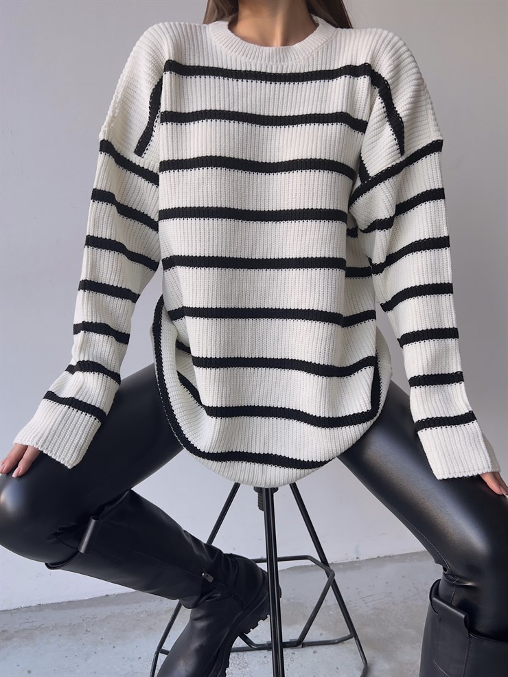 Çizgili Bisiklet Yaka Geniş Uzun Kol Kadın Ekru Kazak 23K000194