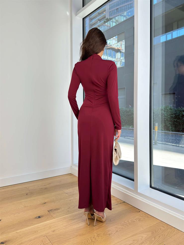 Yarım Balıkçı Yaka Drapeli Düğme Detaylı Claus Bordo Kadın Uzun Elbise 25K104