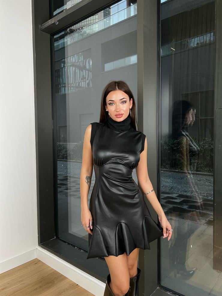 Sıfır Kol Boğazlı Climate Kadın Siyah Vegan Deri Mini Elbise 24k000151