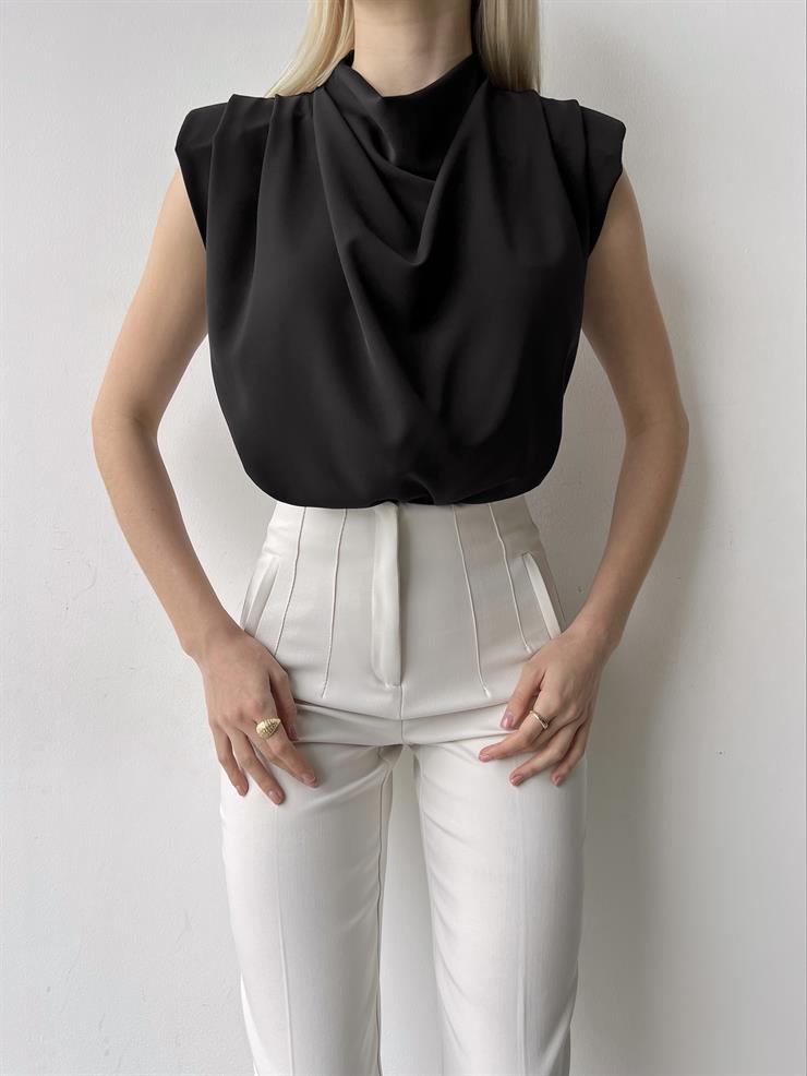 Yarım Balıkçı Yaka Sıfır Kol Crane Kadın Siyah Omuz Vatkalı Bluz 23Y000223